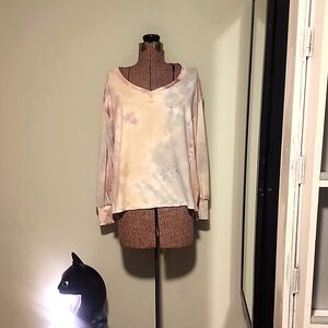 Long sleeve shirt. Very soft feel. Multicolor